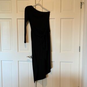 Stylish Black One-Shoulder Dress